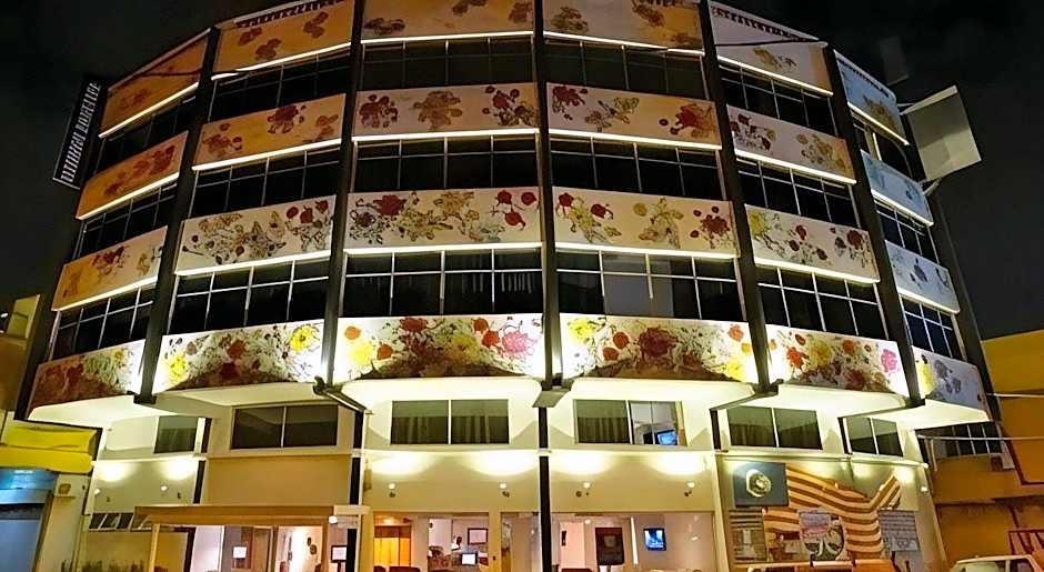 Riverine Garden Hotel