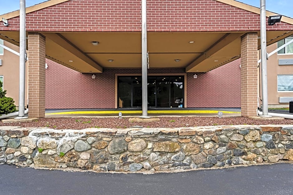 Americas Best Value Inn Foxboro