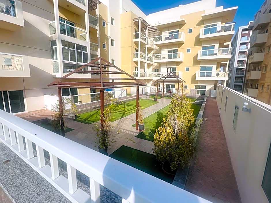 Fully furnish flat including all bills for monthly rental