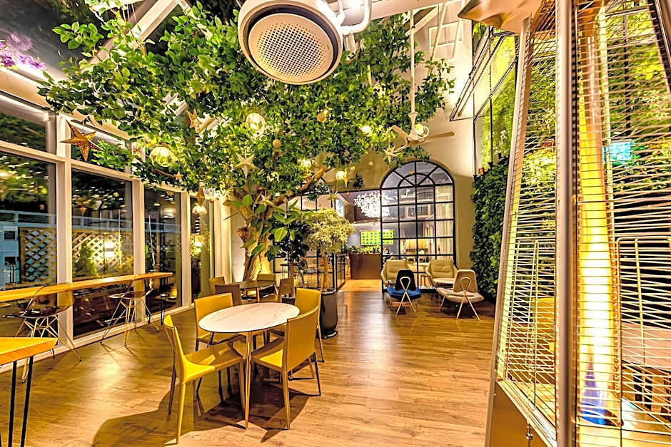 Hotel Leo