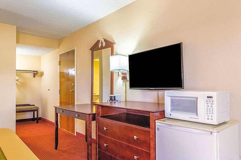 Econo Lodge Rocky Top