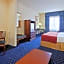 Holiday Inn Express Hotel & Suites Paragould by IHG