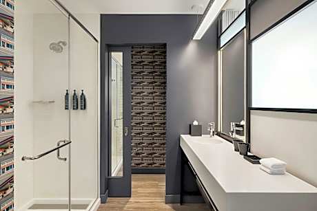 Aloft Suite, Suite, 2 Queen, Balcony