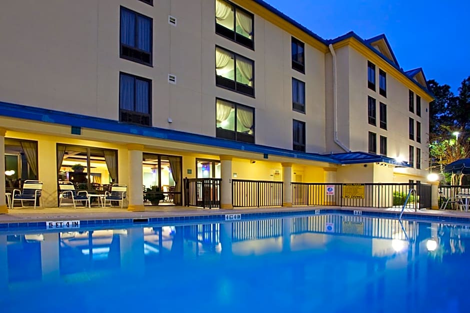 Holiday Inn Express Hotel & Suites Jacksonville-South By IHG