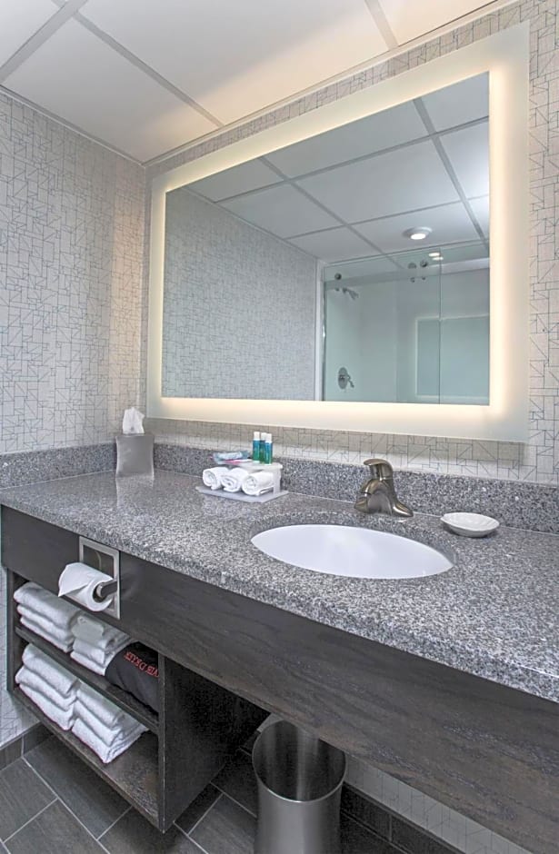 Holiday Inn Express Nags Head Oceanfront By IHG