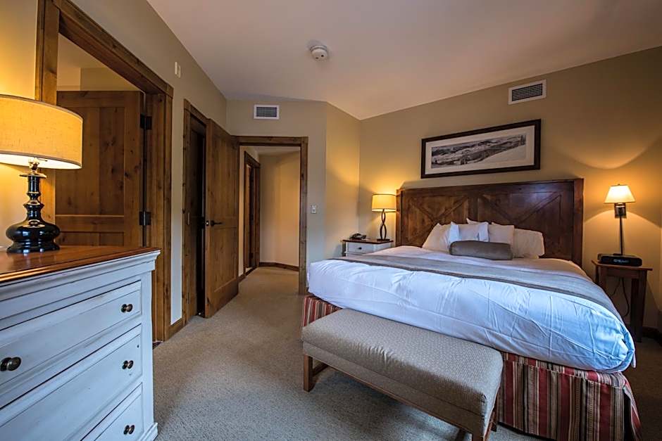 The Lodge at Mountaineer Square