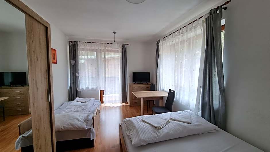 Fatrapark 2 Apartments House