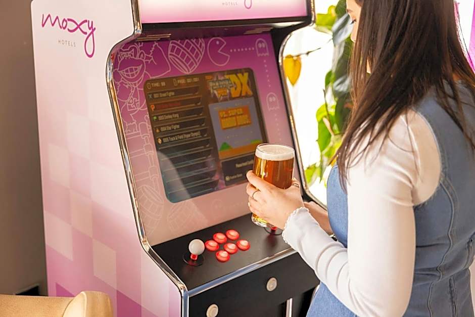 Moxy by Marriott London Stratford