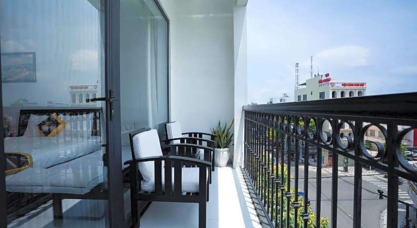 Khách Sạn Hoàng Long Phan Thiết