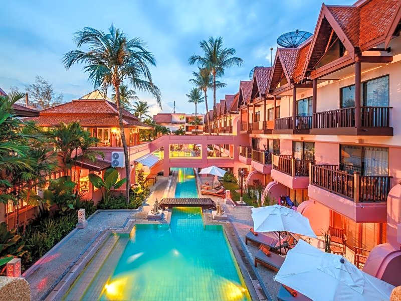 Seaview Patong Hotel