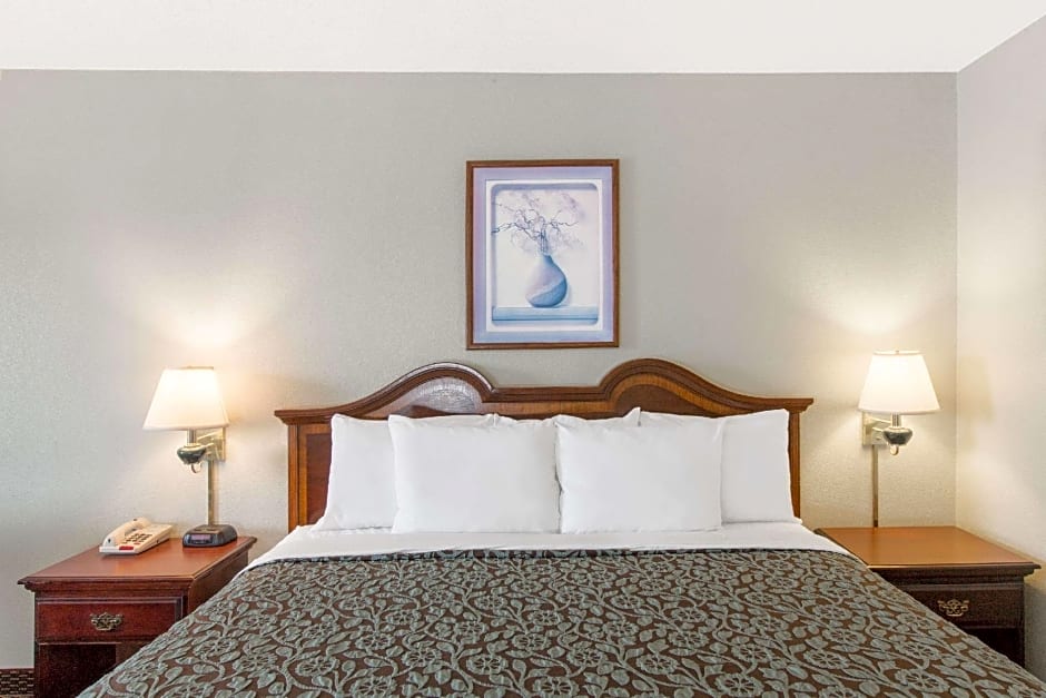 Days Inn by Wyndham West Point