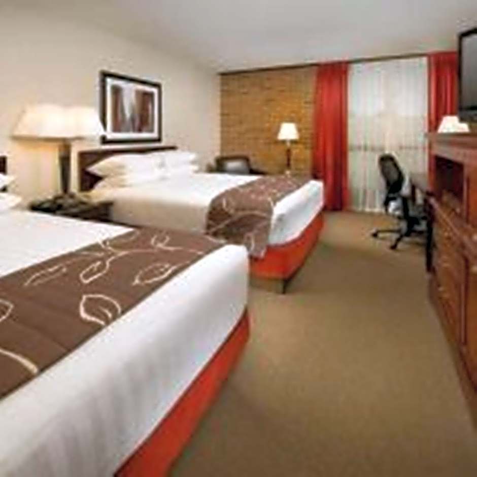 Hotel Lotus Kansas City Merriam