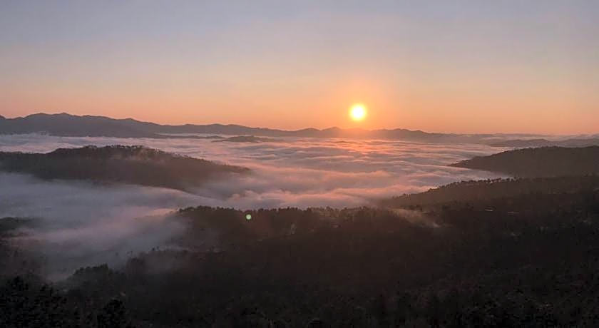 Kasar Rainbow Yoga Retreat