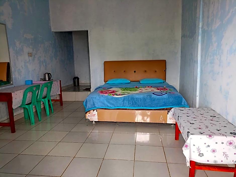 OYO 93241 Hotel Puri Azzura Danau Ranau Near Danau Ranau Pusri