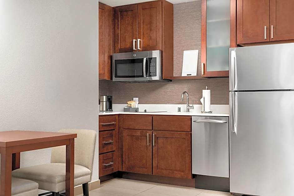 Residence Inn by Marriott Milwaukee West