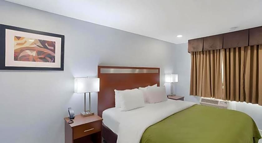 Quality Inn Redding near I-5