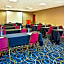 Holiday Inn Express and Suites Pittsburgh West Mifflin