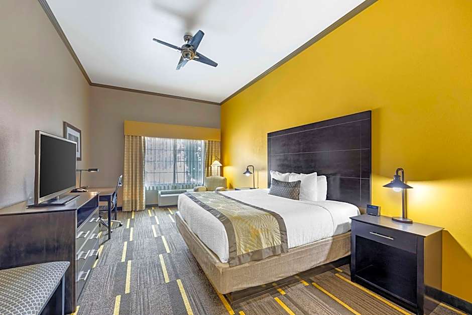 Best Western Plus Emerald Inn & Suites