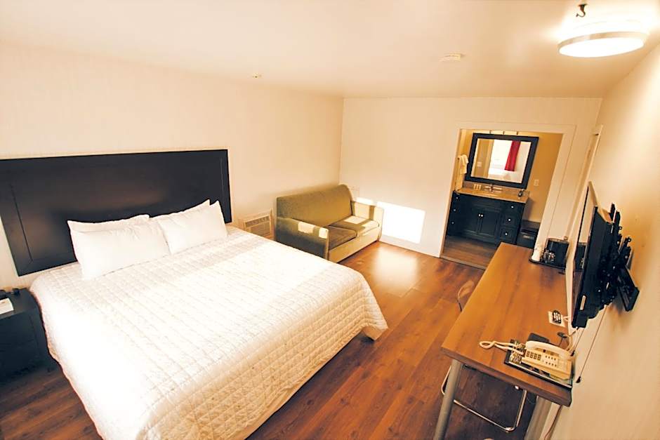 Photo 1 of 1 of 1 King Bed with Sofabed