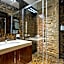 Donati Luxury Tower Suites
