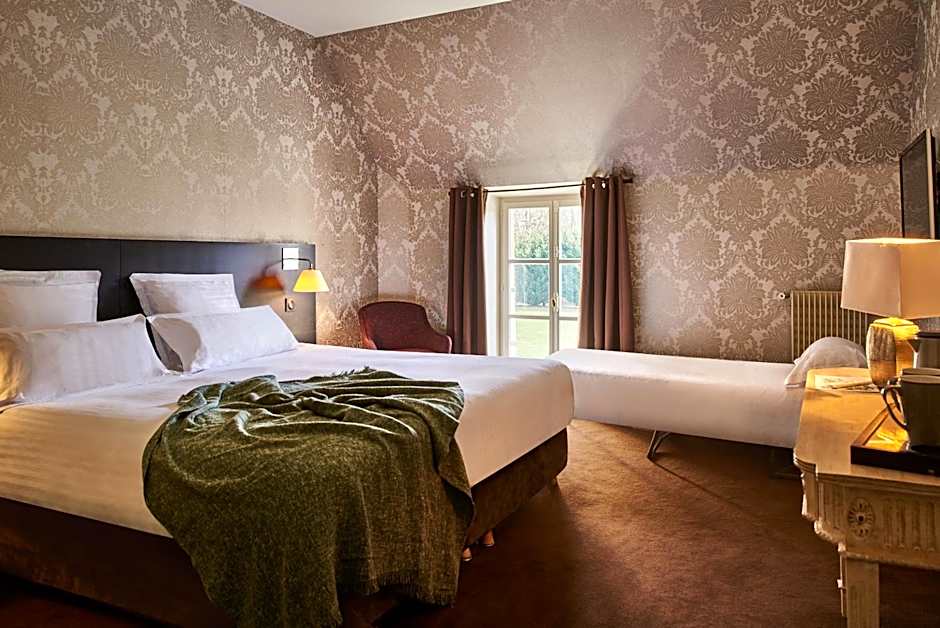 Chateau De Villiers-Le-Mahieu