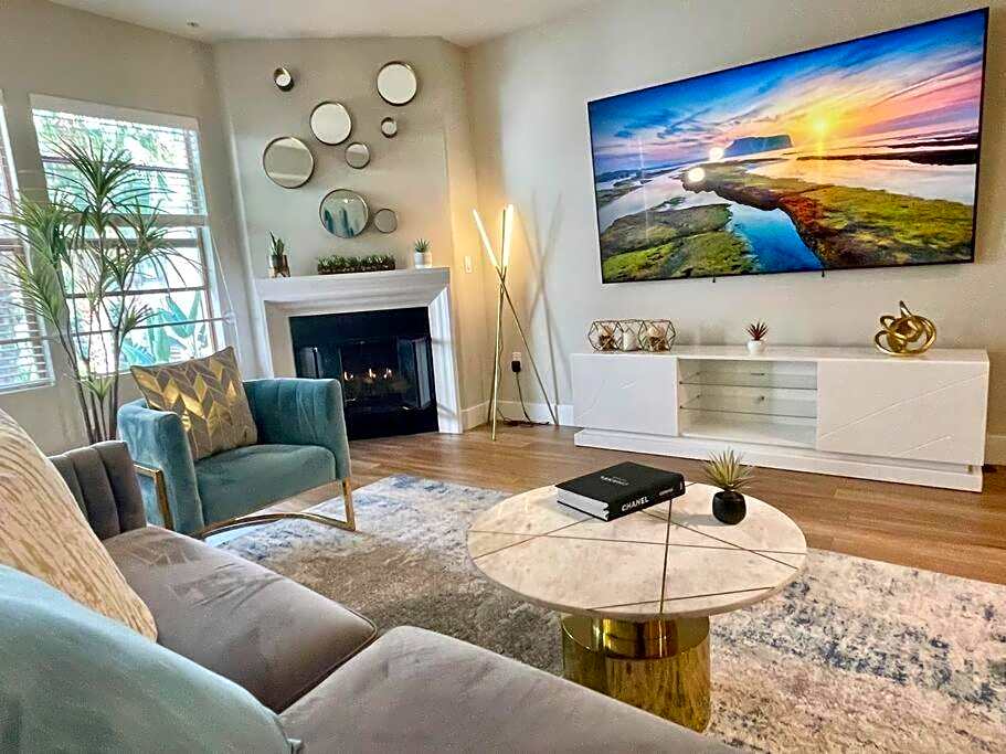 Lux One Bedroom Condo with Garden View