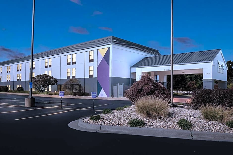 Spark by Hilton Stevensville