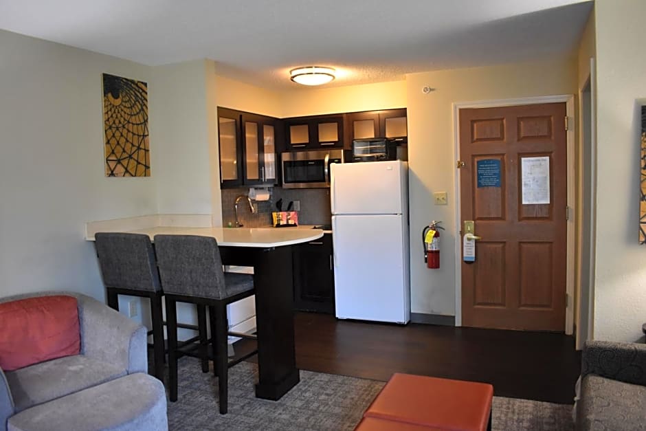 Staybridge Suites Cranbury - South Brunswick By IHG