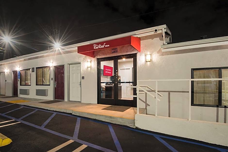 Red Roof Inn Carson - Wilmington, CA