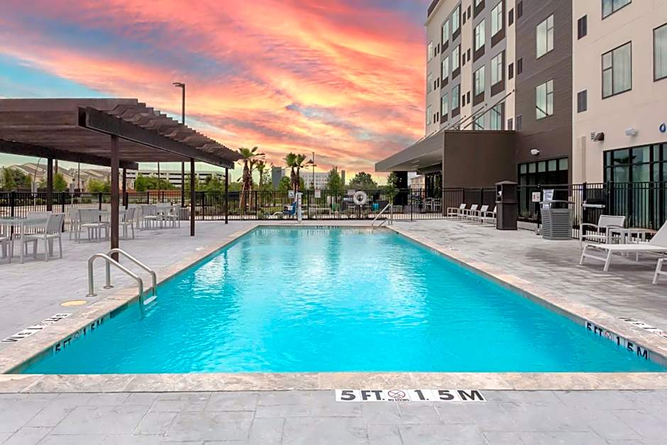 EVEN Hotel Shenandoah - The Woodlands by IHG