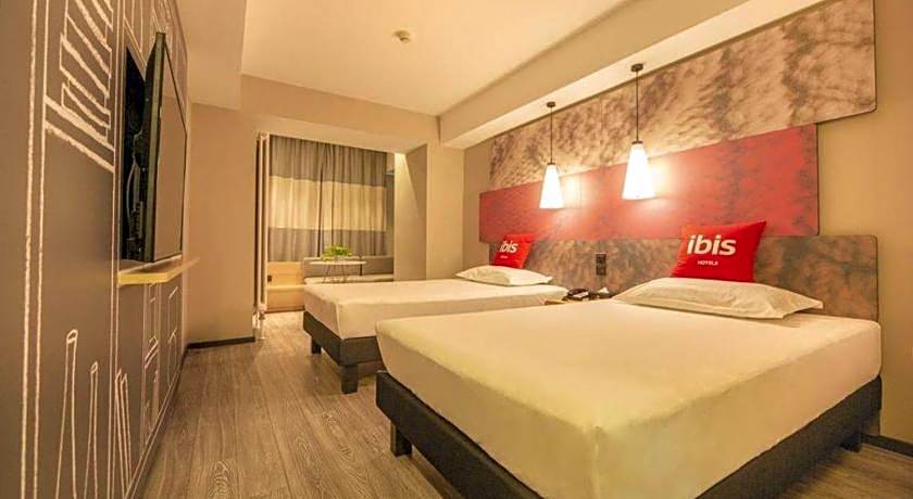ibis Shenyang north station