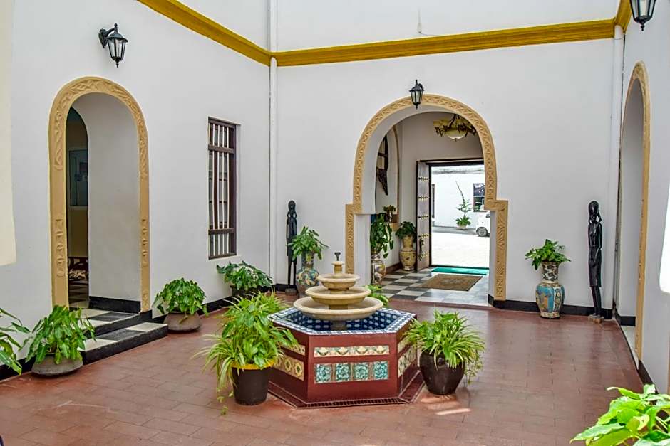 Tembo House Hotel