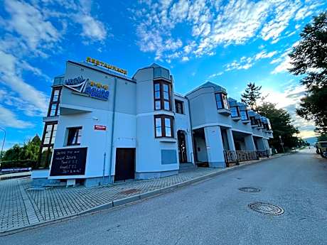 Hotel Laguna & restaurant