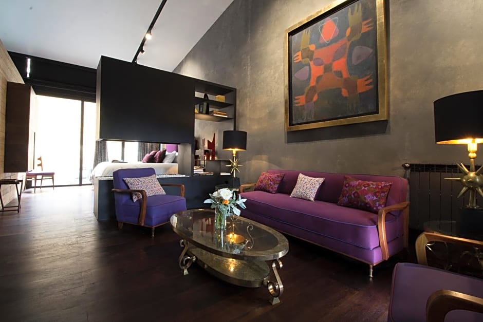 Uvence Arte + Hotel