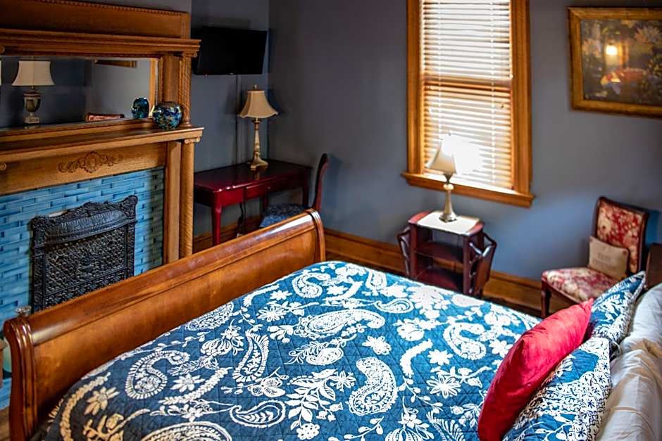 Elk River Hotel & Cafe