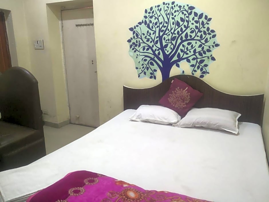 Raj Guest House