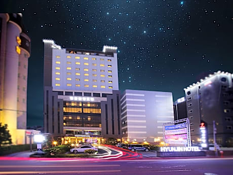 Hyunjin Tourist Hotel