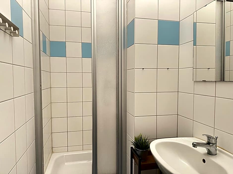 Blue Doors Hostel Altstadt