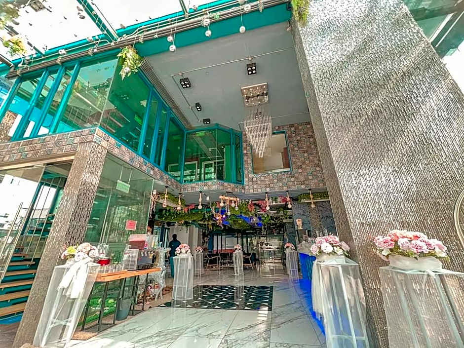 BlueTel Re'sidencE Bangkok IMPACT- 1 Time Drop-Off Service to IMPACT