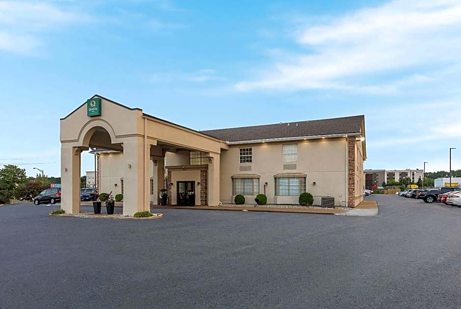 Quality Inn Saint Louis Airport