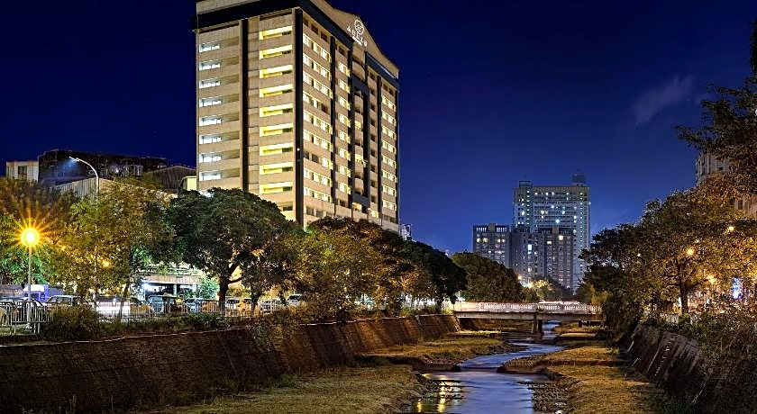 Aeris International Hotel