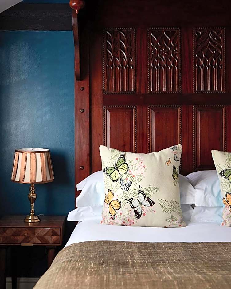 The Royal Adelaide Hotel