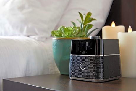 1 KING 1 QUEEN,NSMK,BALCONY,MICRFG,HI SPEED NET,COFMKR,FULL BREAKFAST