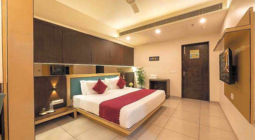 Hotel The Taj Vilas