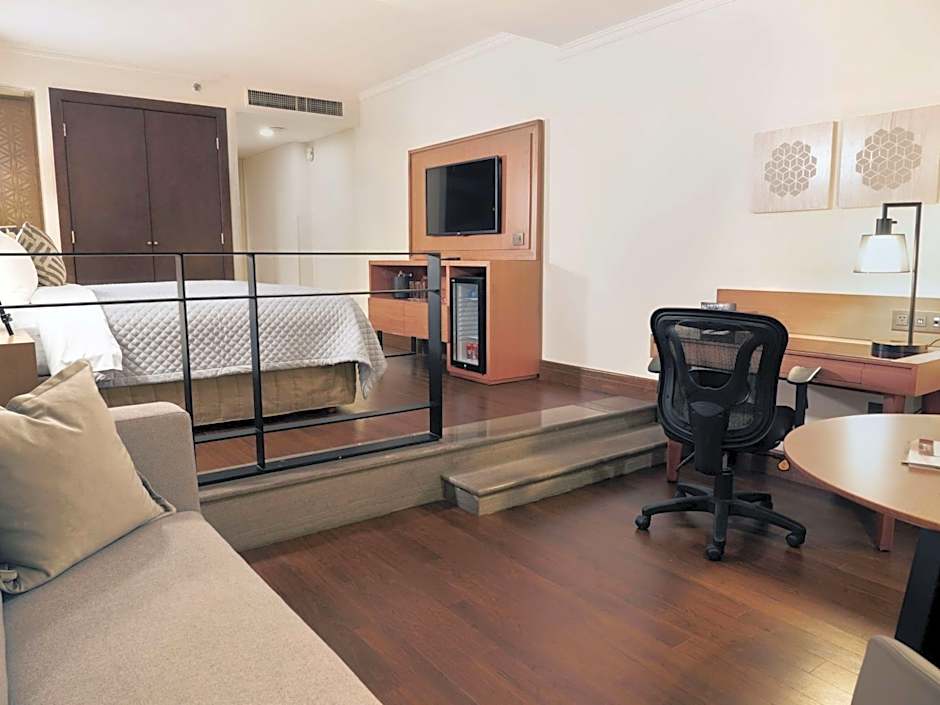 MS Milenium Monterrey, Curio Collection by Hilton