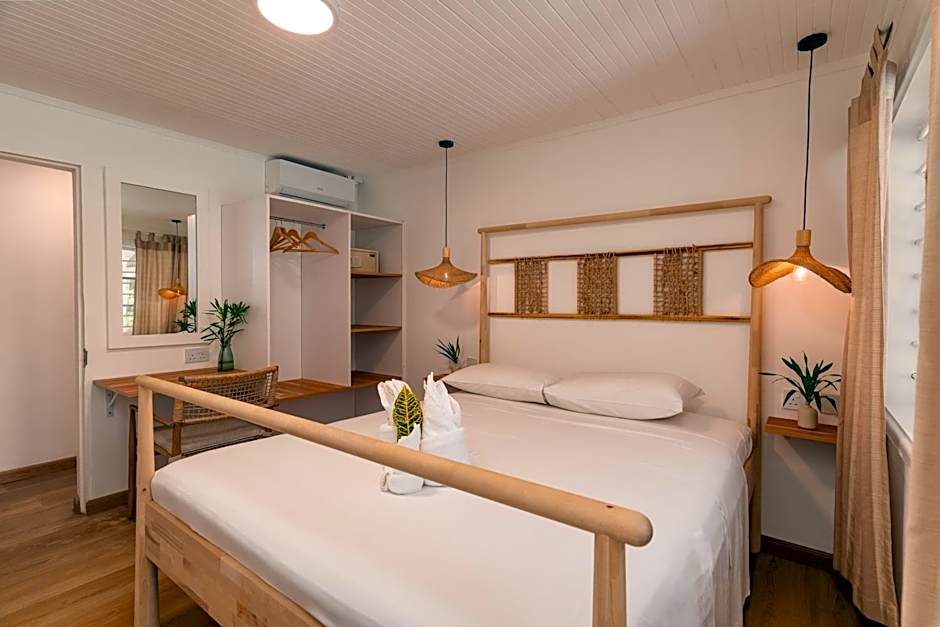 Beau Vallon Bungalows