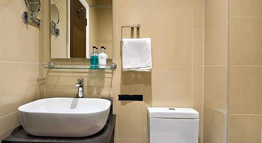 OYO Townhouse 30 Sussex Hotel