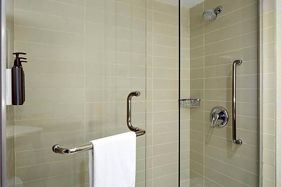 Sheraton Montreal Airport Hotel