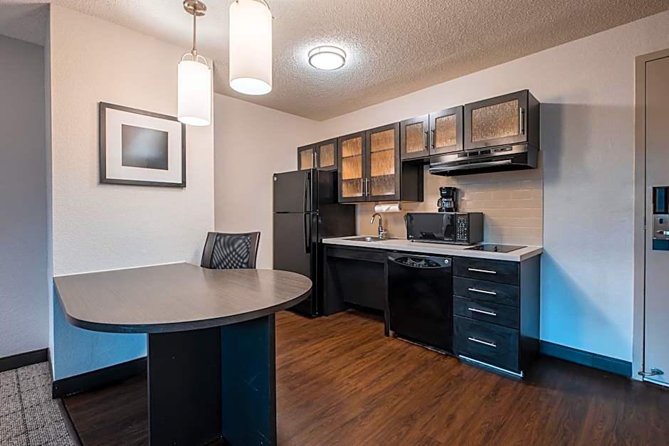 Sonesta Simply Suites Dallas Richardson