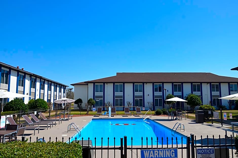 Americas Best Value Inn & Suites Foley Gulf Shores